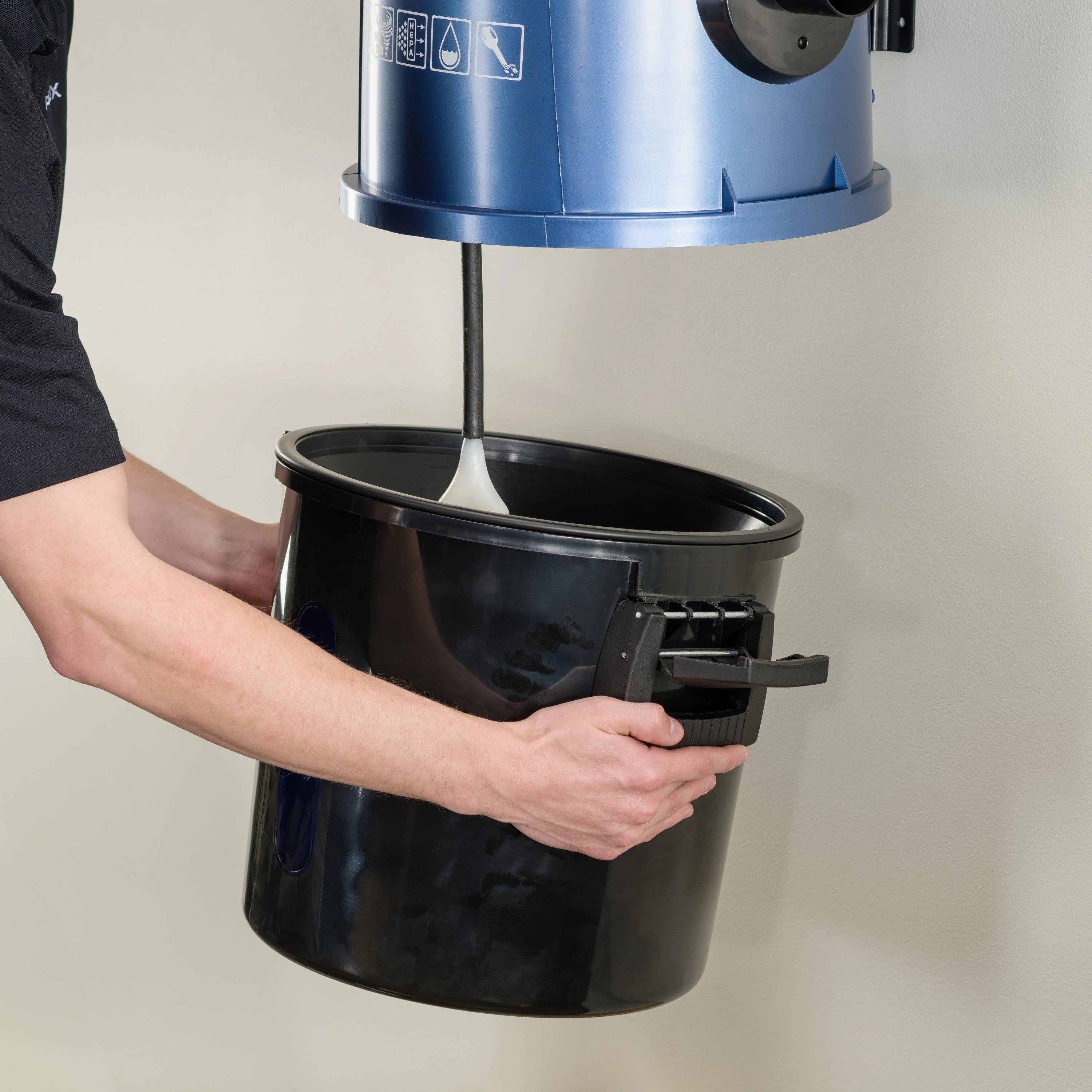Blue Prolux Wet/Dry Garage Vacuum, Shampooer, Blower and Detailer - Image 11